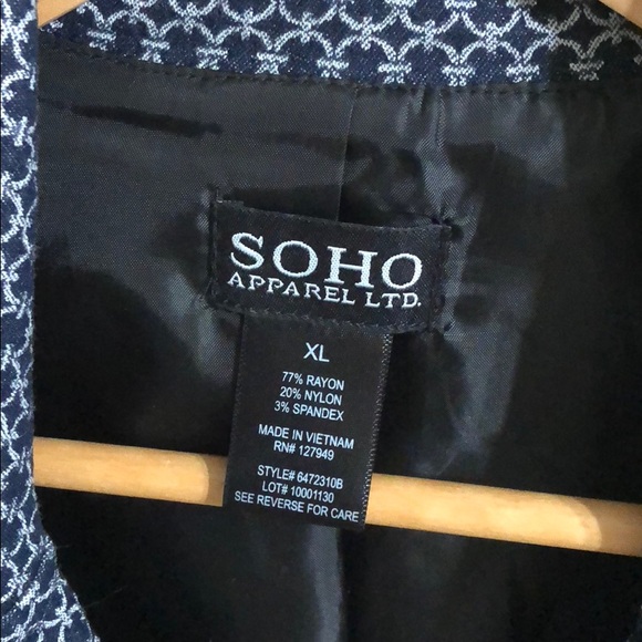 Blazer - Picture 3 of 4